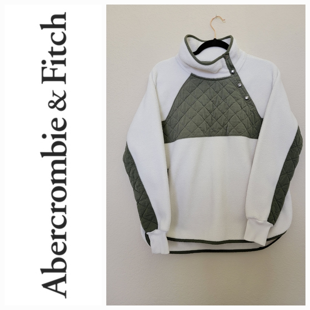 Abercombie and Fitch Snap Sweater